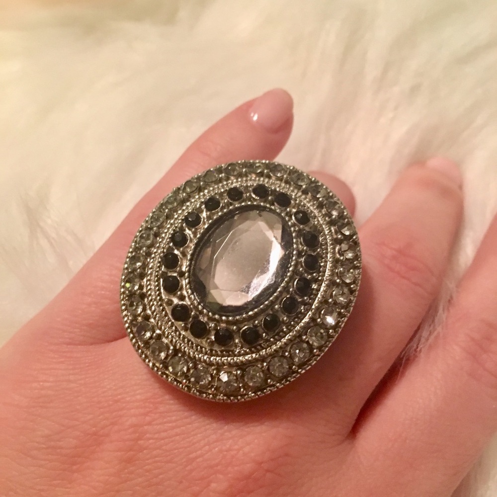 Statement Ring - Picture 5 of 5